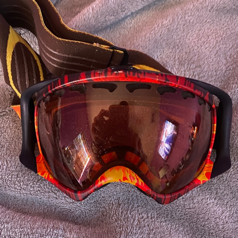Snow goggles